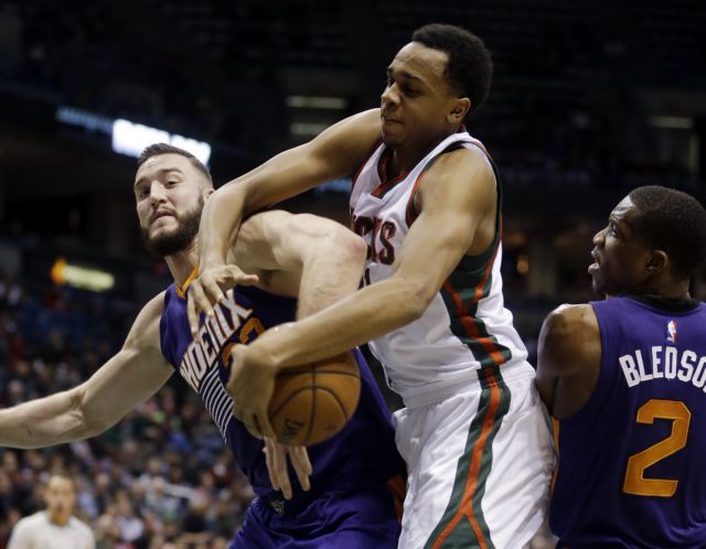 Ήττα με σούπερ εμφάνιση για Αντετοκούνμπο